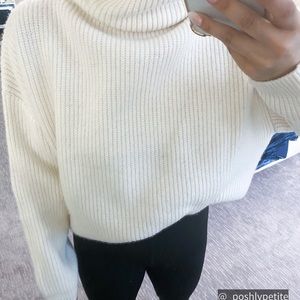 H&M cream ribbed turtleneck long sleev sweater